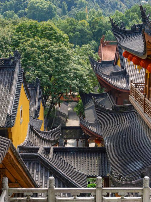 Hangzhou Temple Walk