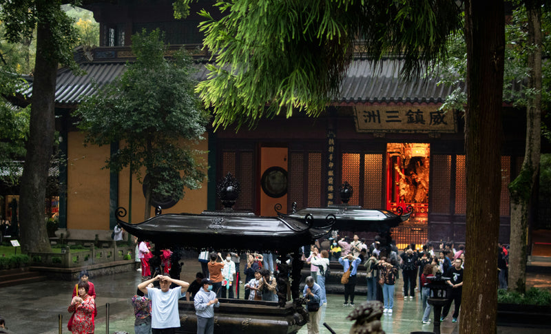 Hangzhou Temple Walk