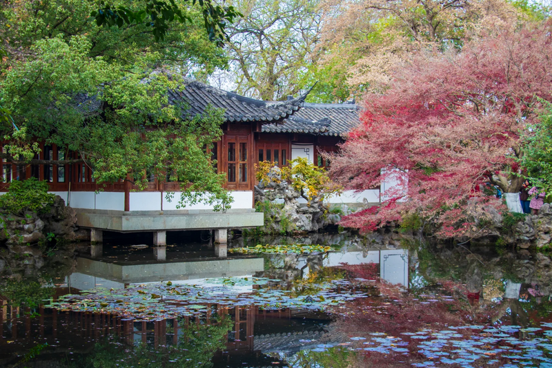 West Lake: Seasonal Masterpiece (100% Bespoke Private Tour)