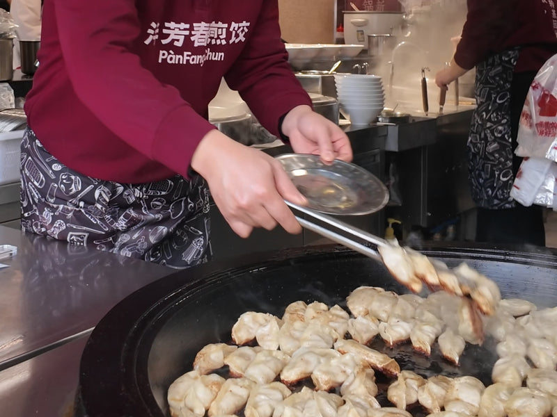 Local Life & Heritage: Wet Market Foodie Walk & Traditional Crafting