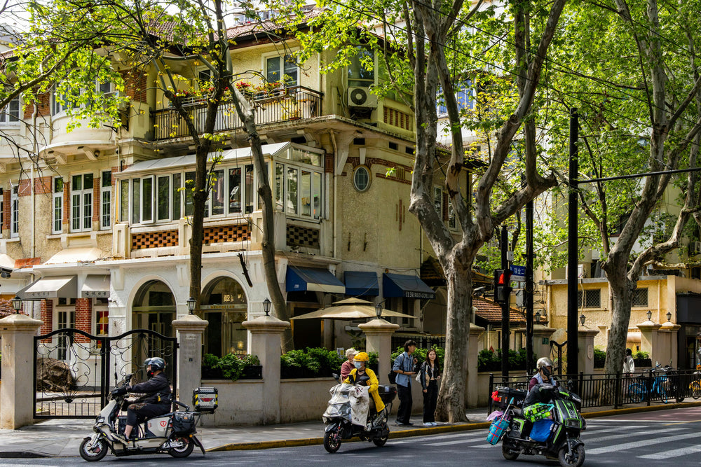 The Ultimate Shanghai: Iconic Landmarks & Trendy Local Hotspots