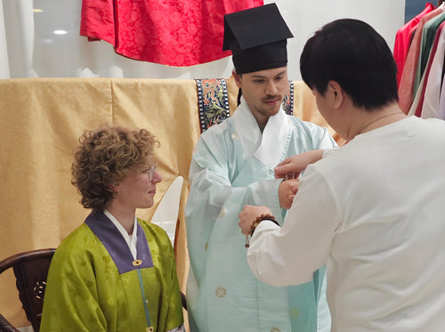 Shanghai Hand-on Culture Tour: Hanfu, Tea Ritual & Guqin Cultural Immersion