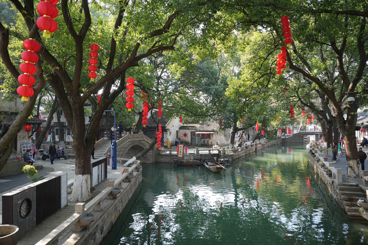 Water Town Serenity: Tongli Day Tour with UNESCO Gardens, Boat Ride & Pingtan Teahouse